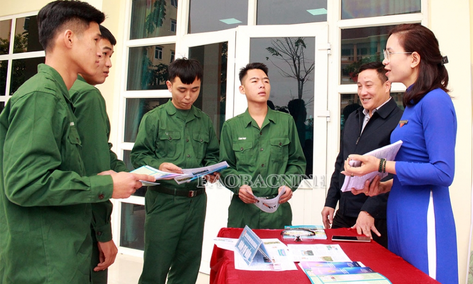 Hơn 1.400 bộ đội xuất ngũ được tư vấn hướng nghiệp, giới thiệu việc làm