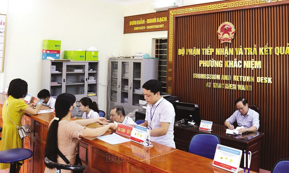 Phát huy vai trò của nhân dân  trong đấu tranh, đẩy lùi sự suy thoái