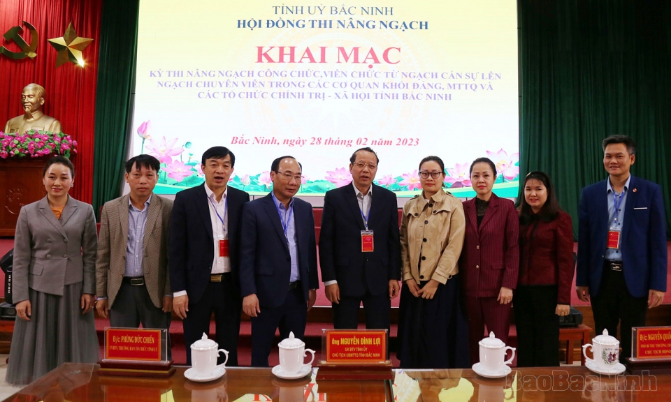 Thi nâng ngạch cán sự lên ngạch chuyên viên