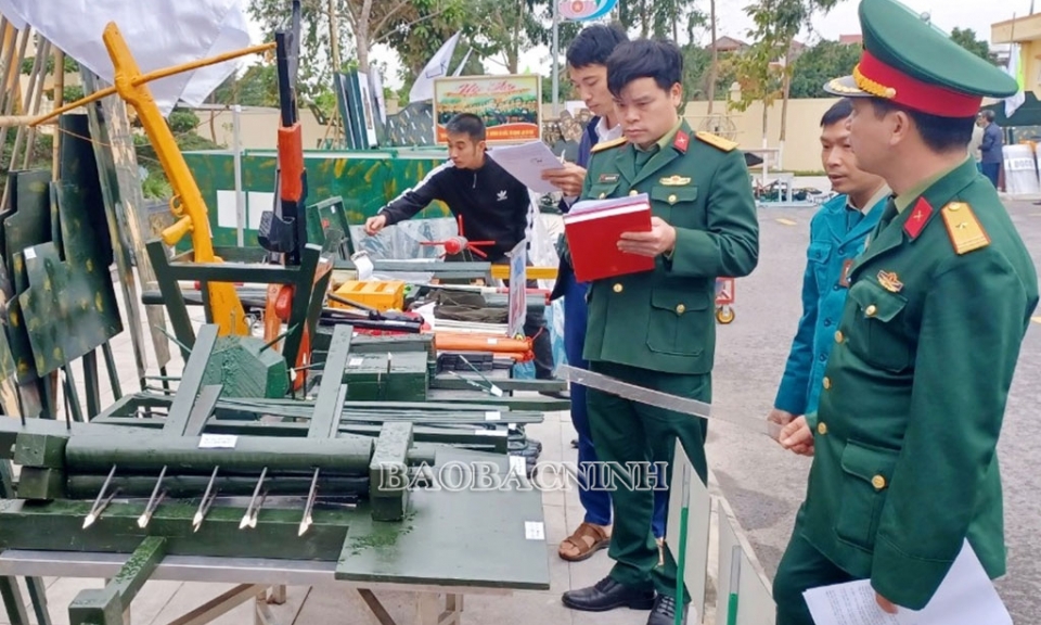 Hội thi trưng bày mô hình, học cụ huấn luyện