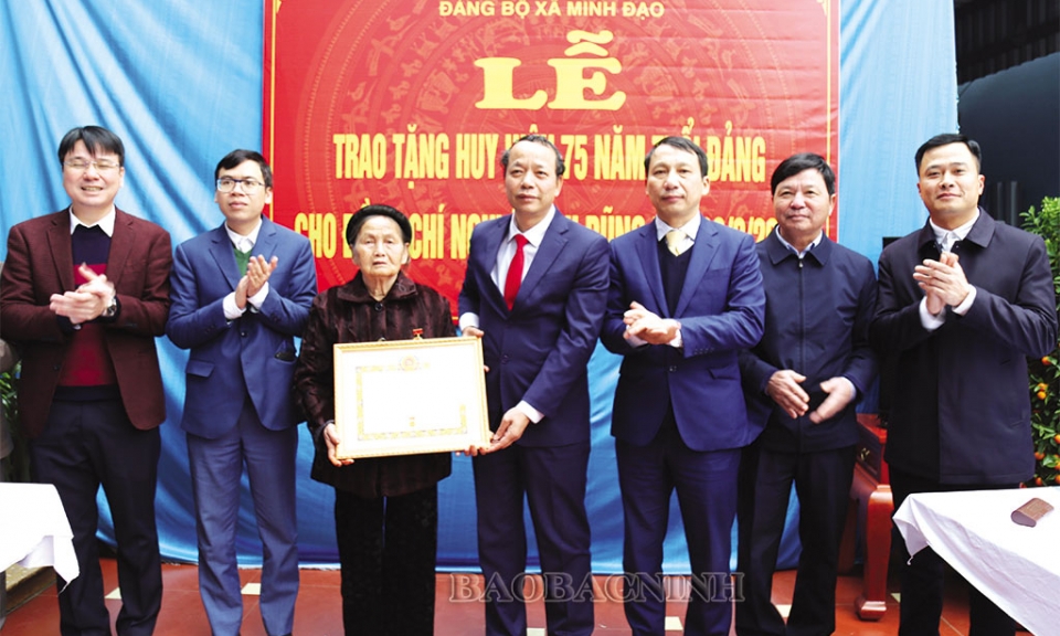 Trọn đời theo Đảng