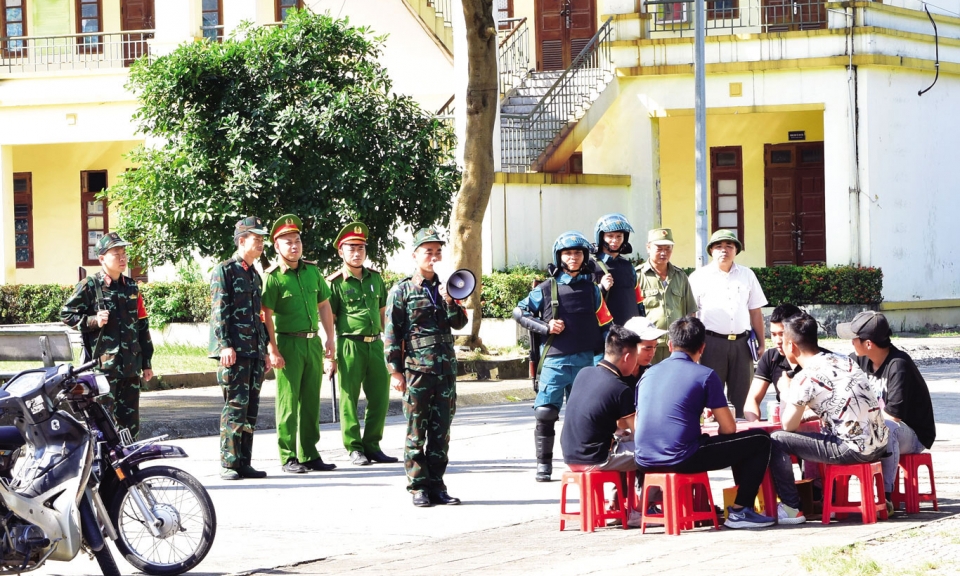 Phối hợp giữ vững an ninh, trật tự, hoàn thành tốt nhiệm vụ quốc phòng địa phương
