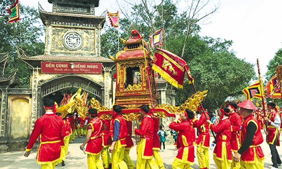 Hội làng mở giữa mùa Xuân...