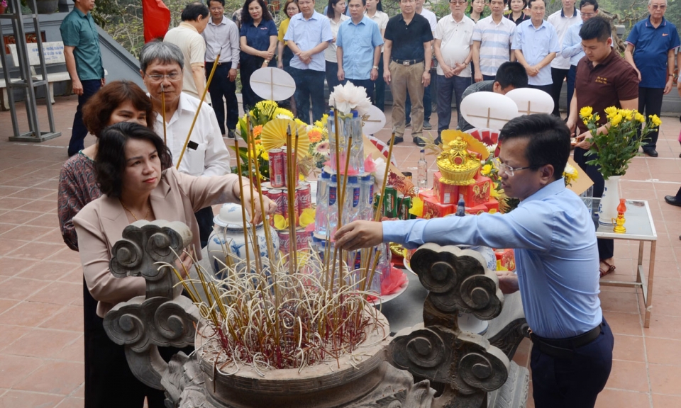 Lãnh đạo, nguyên lãnh đạo Báo Đảng một số tỉnh Trung du, miền núi phía Bắc trao đổi nghiệp vụ
