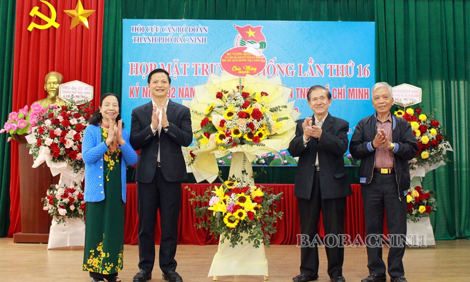 Gặp mặt truyền thống cựu cán bộ Đoàn thành phố Bắc Ninh