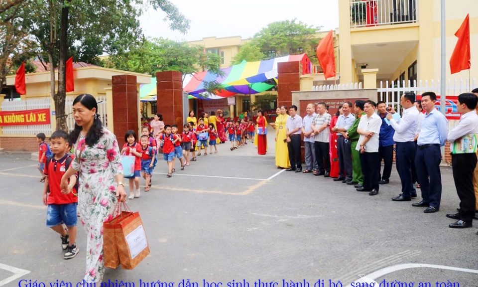 Ra mắt mô hình “Cổng trường an toàn giao thông”