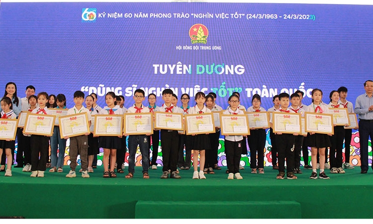 Ngày hội “Thiếu nhi vui khoẻ-Tiến bước lên Đoàn”