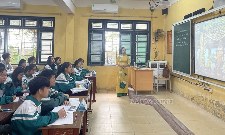 Triển khai điểm mô hình “Giờ học lịch sử online”