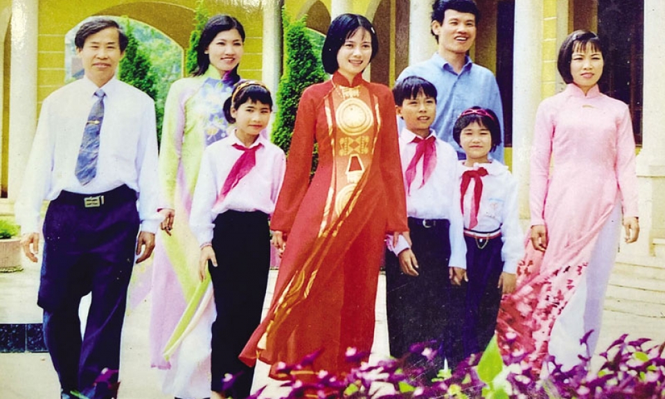 Gặp lại thầy giáo luyện chữ viết nổi tiếng