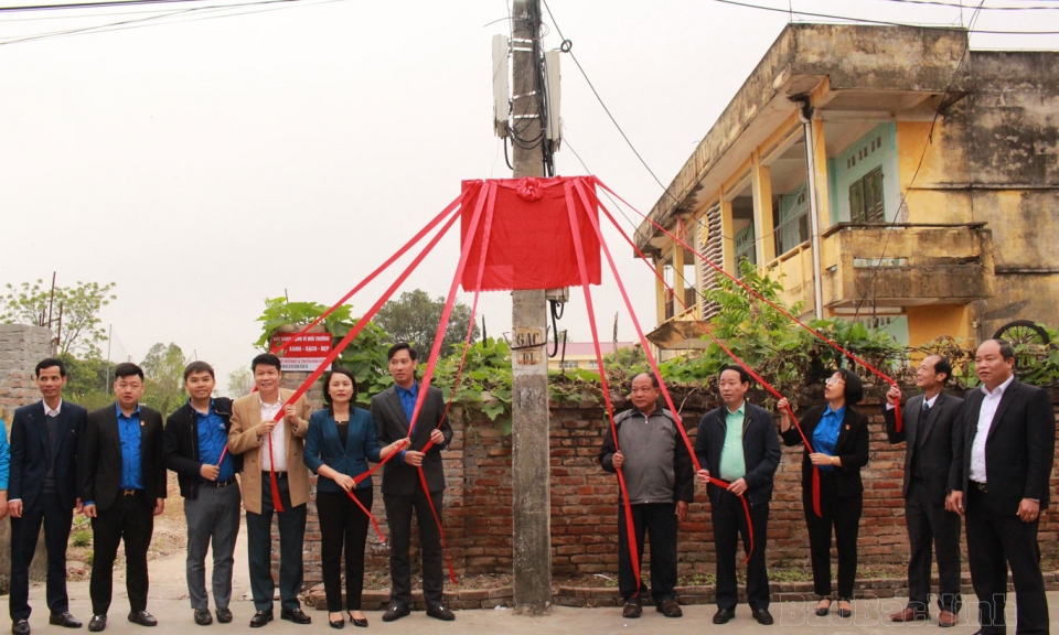 Khánh thành công trình “Thắp sáng đường quê” tại huyện Gia Bình