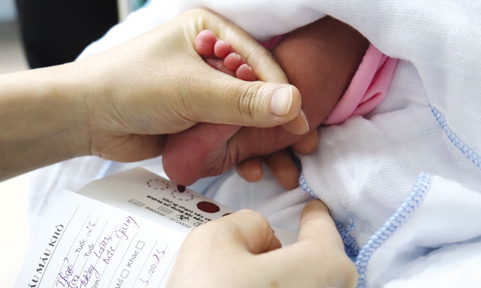 Sàng lọc sơ sinh - Cho con khởi đầu tốt đẹp hơn