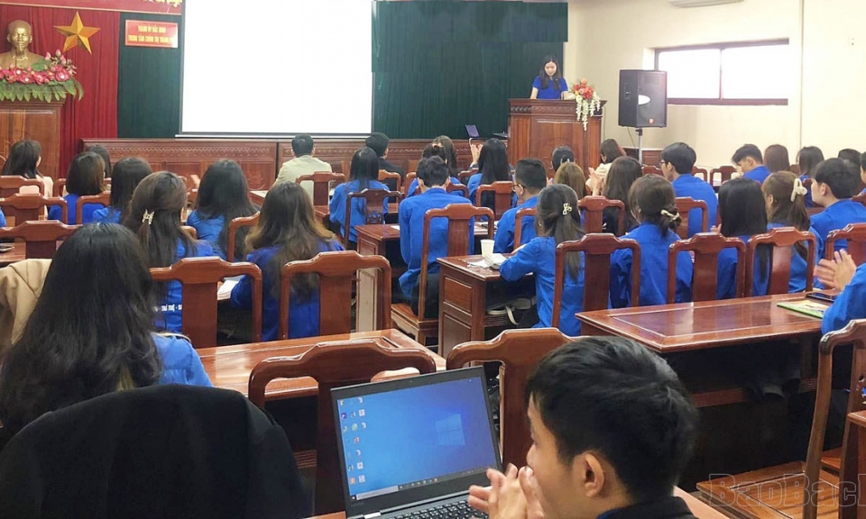 Khai giảng lớp bồi dưỡng nhận thức về Đảng năm 2023