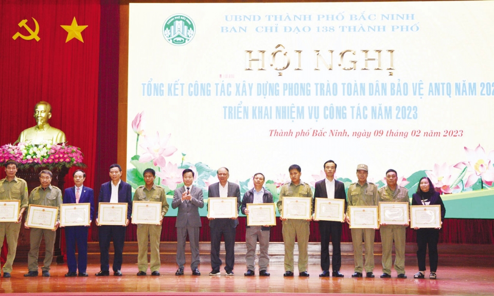Nâng cao ý thức cảnh giác, chủ động phòng ngừa, đấu tranh tội phạm
