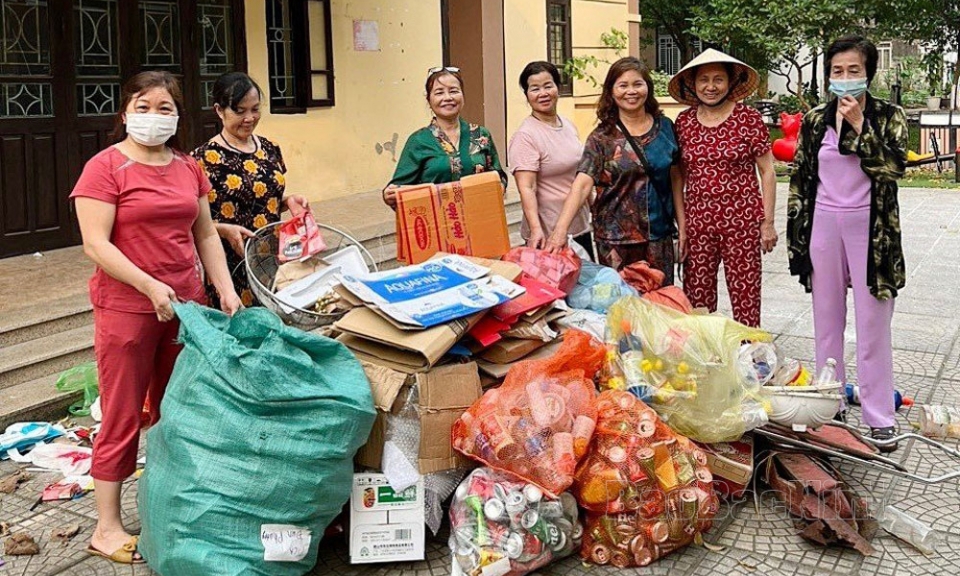Hội Phụ nữ phường Suối Hoa “biến rác thành tiền”
