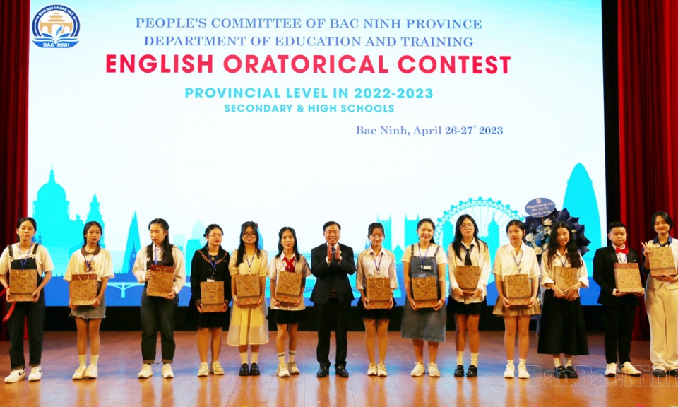 26 thí sinh dự Hội thi Hùng biện Tiếng Anh cấp tỉnh khối THCS năm học 2022-2023