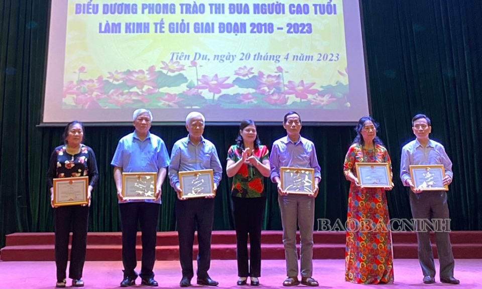 Hội nghị biểu dương Người cao tuổi làm kinh tế giỏi