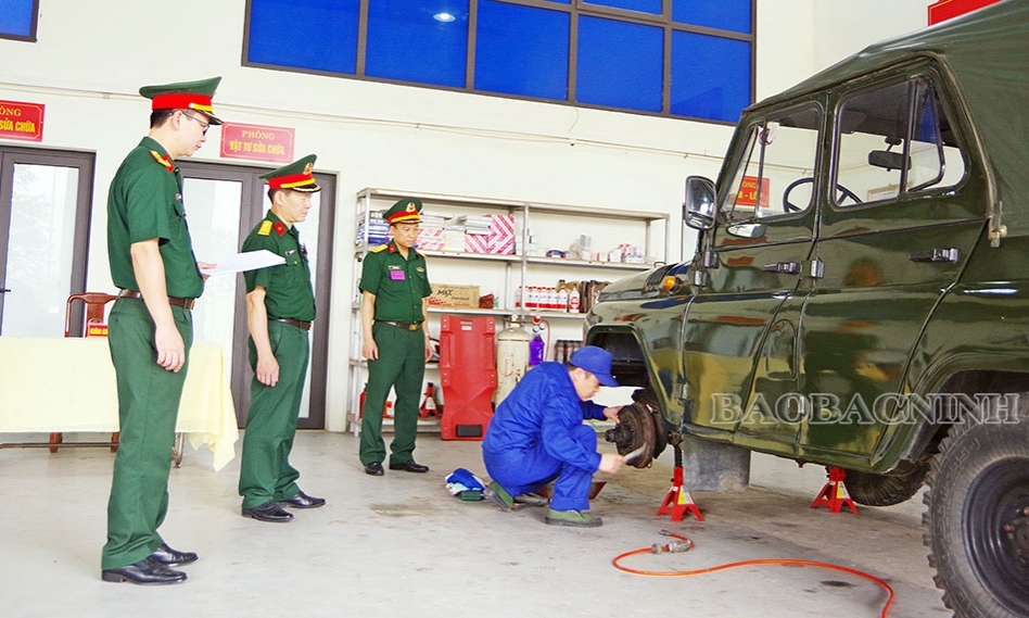 Bộ CHQS tỉnh kiểm tra trình độ, kỹ năng nghề đối với nhân viên kỹ thuật