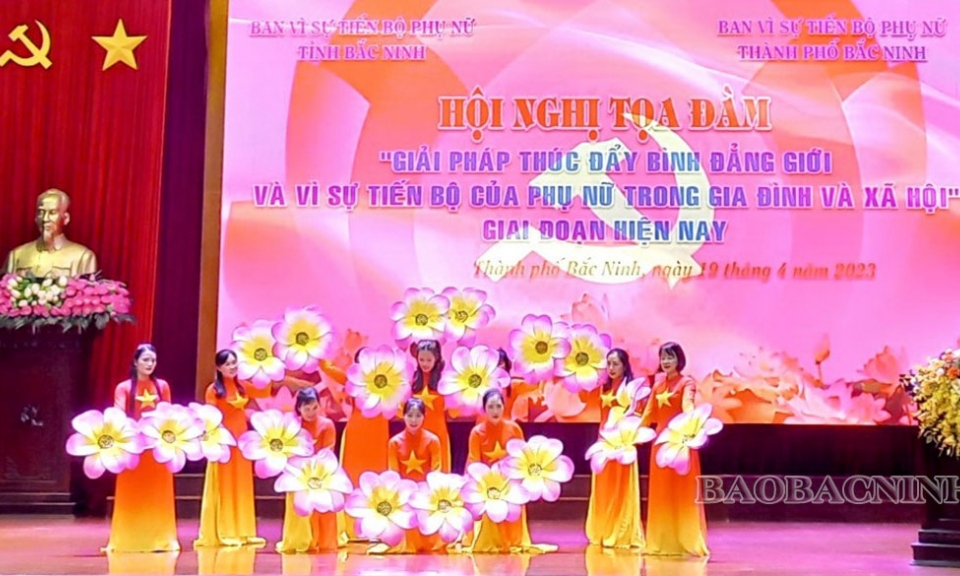 Tọa đàm “Giải pháp thúc đẩy bình đẳng giới và vì sự tiến bộ của phụ nữ trong gia đình và xã hội”