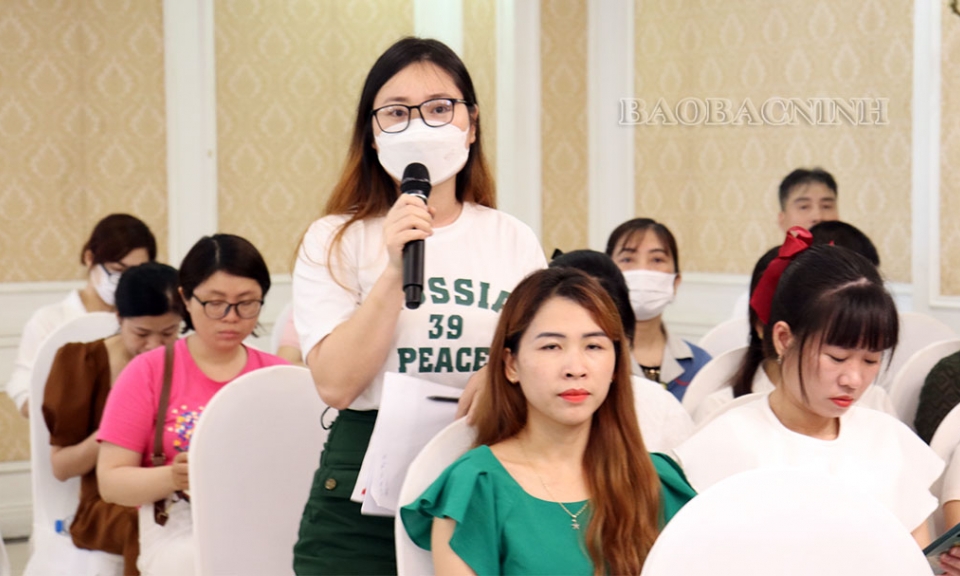 Đối thoại, giải đáp chính sách BHXH, BHYT, BHTN với người lao động và sử dụng lao động trên địa bàn tỉnh