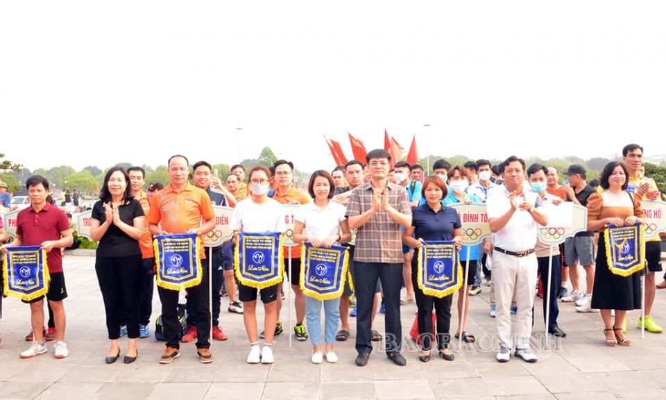 Gần 160 VĐV tham dự giải thể thao chào mừng thành lập thị xã Thuận Thành