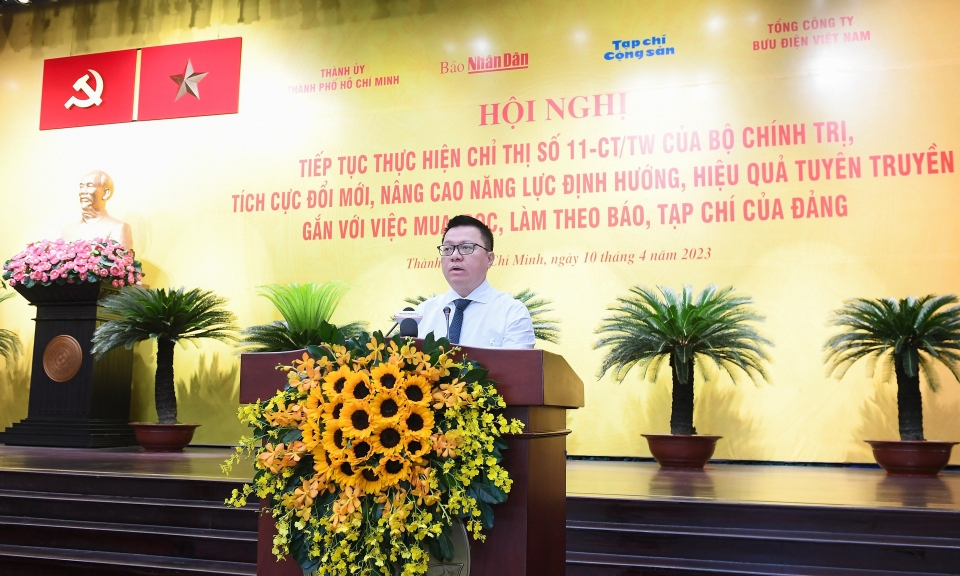 Tiếp tục đổi mới, nâng cao năng lực định hướng, hiệu quả tuyên truyền, gắn với việc mua, đọc làm theo báo, tạp chí của Đảng