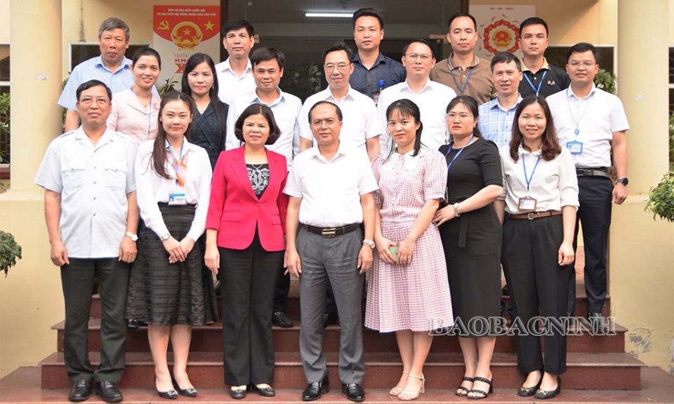 Chủ tịch UBND tỉnh Nguyễn Hương Giang dự sinh hoạt Đảng tại Chi bộ cơ sở
