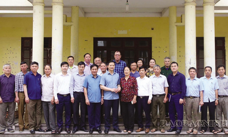 Lãnh đạo tỉnh dự sinh hoạt chi bộ tại cơ sở