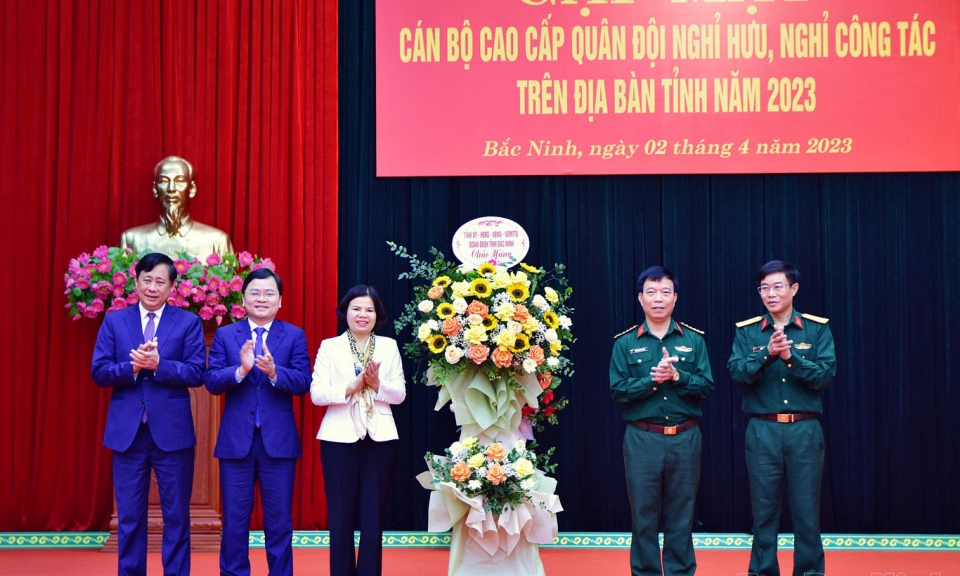 Gặp mặt cán bộ cao cấp Quân đội nghỉ hưu trên địa bàn tỉnh