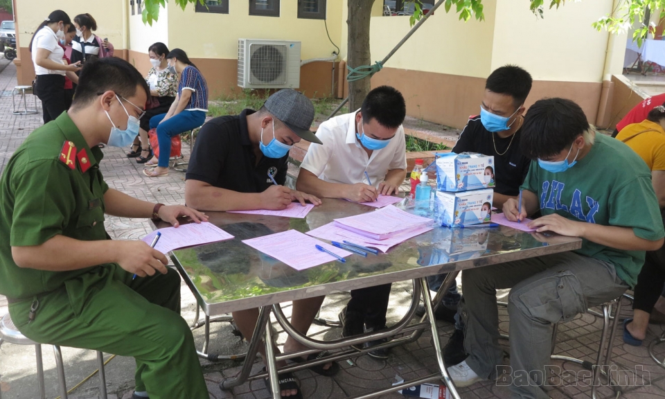 Hơn 500 người đăng ký hiến máu tình nguyện