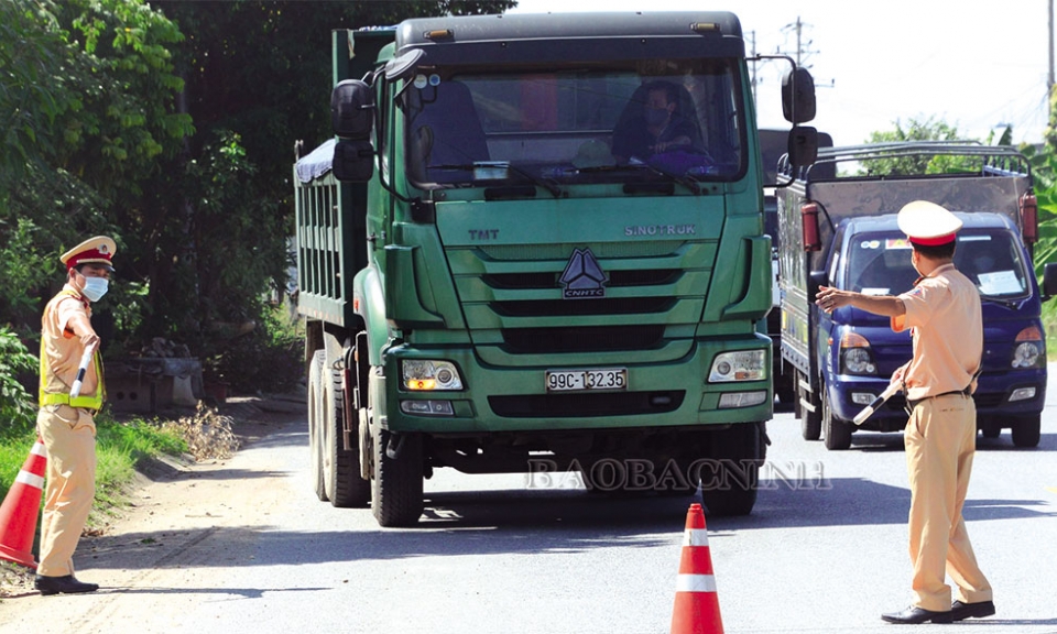 Đồng bộ, quyết liệt thực hiện  “Tỉnh An toàn giao thông”