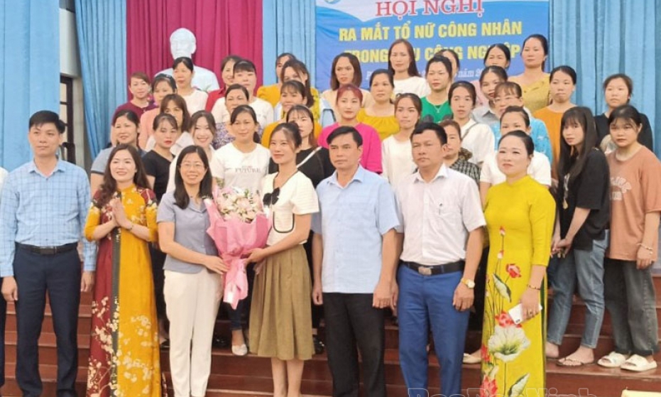 Hội LHPN thành phố Từ Sơn ra mắt “Tổ nữ công nhân Khu công nghiệp”