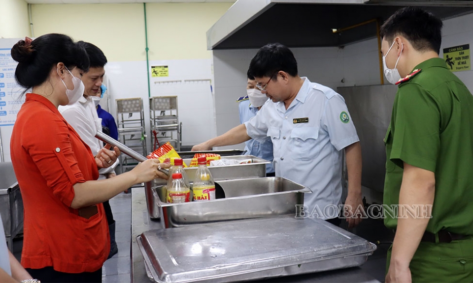 Bảo đảm ATTP bếp ăn tập thể khu, cụm công nghiệp