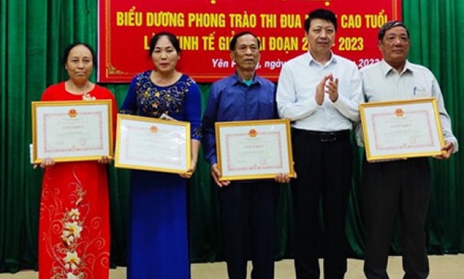 Biểu dương người cao tuổi huyện Yên Phong làm kinh tế giỏi