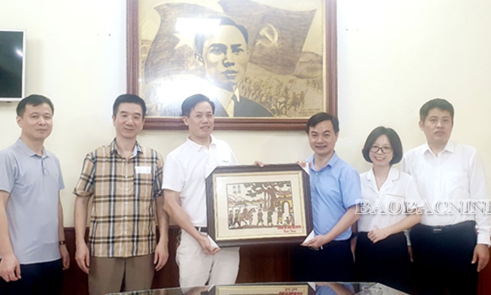 Trao đổi về lịch sử phát triển giữa 2 trường tiền thân là Thành Chung Bắc Ninh và Thành  Chung Nam Định