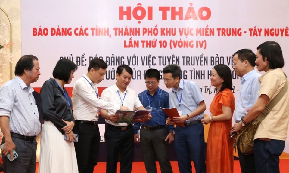 Hội ngộ tháng Tư