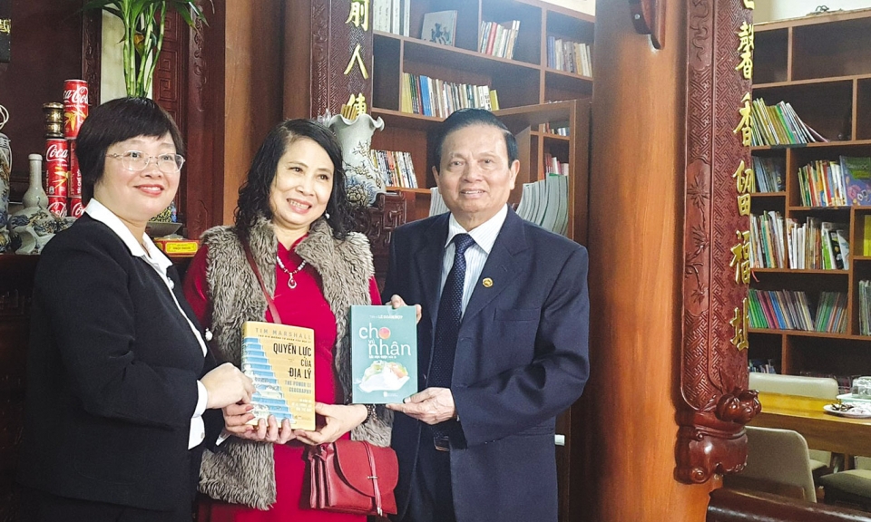 Chuyện ở “xã khuyến đọc” Đông Tiến