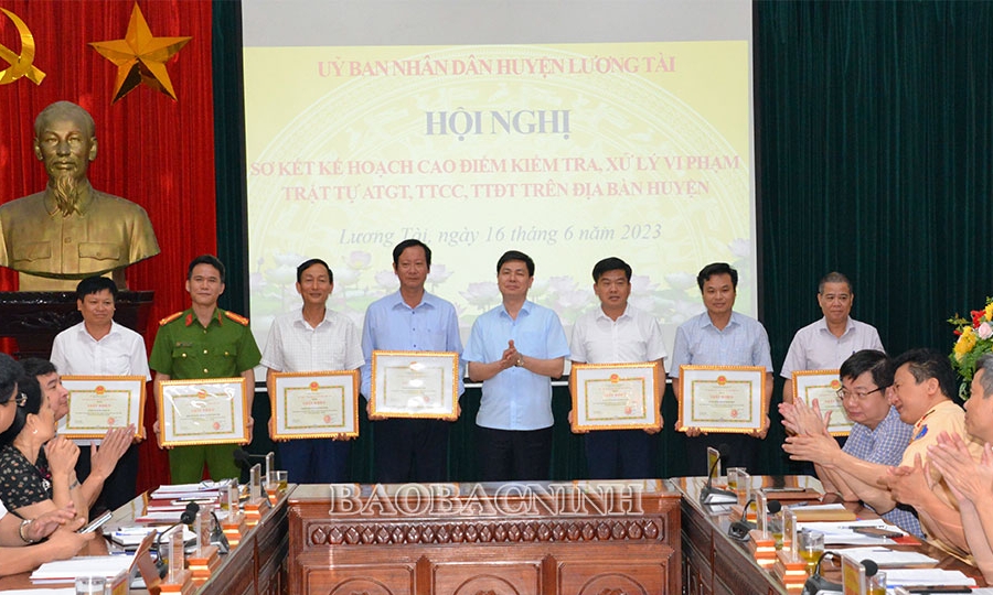 Lương Tài sơ kết cao điểm kiểm tra xử lý vi phạm trật tự an toàn giao thông, trật tự công cộng, trật tự đô thị