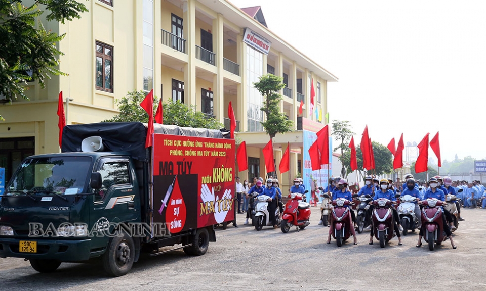 Ra quân hưởng ứng Tháng hành động phòng, chống ma túy