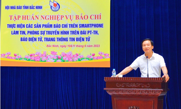 Phóng viên, biên tập viên các cơ quan báo chí, truyền thông được tập huấn nghiệp vụ báo chí