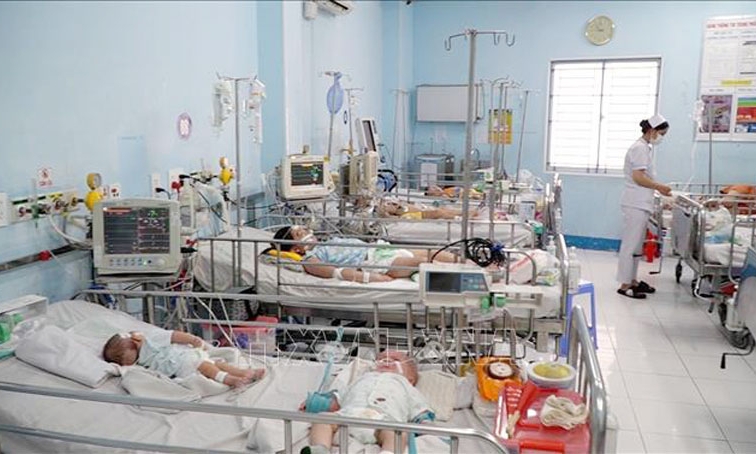 Bệnh tay chân miệng xuất hiện virus EV71 gây bệnh nặng, Bộ Y tế yêu cầu tập trung phòng dịch
