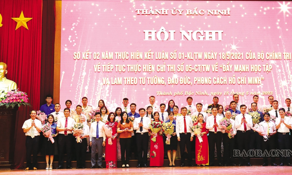 Nhân lên những điển hình