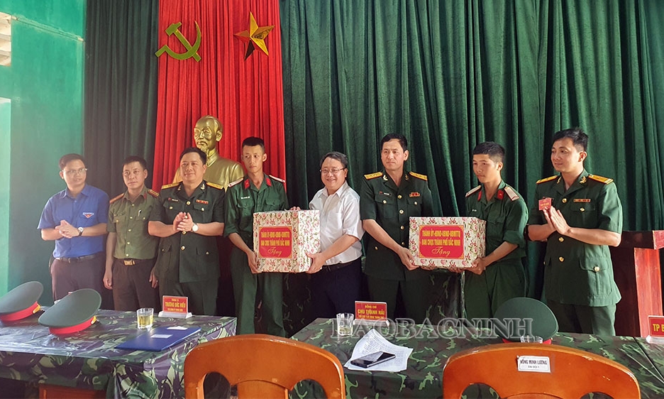 Trung đoàn 141 (Sư đoàn 3, Quân khu 1) tổ chức Lễ tuyên thệ Chiến sỹ mới