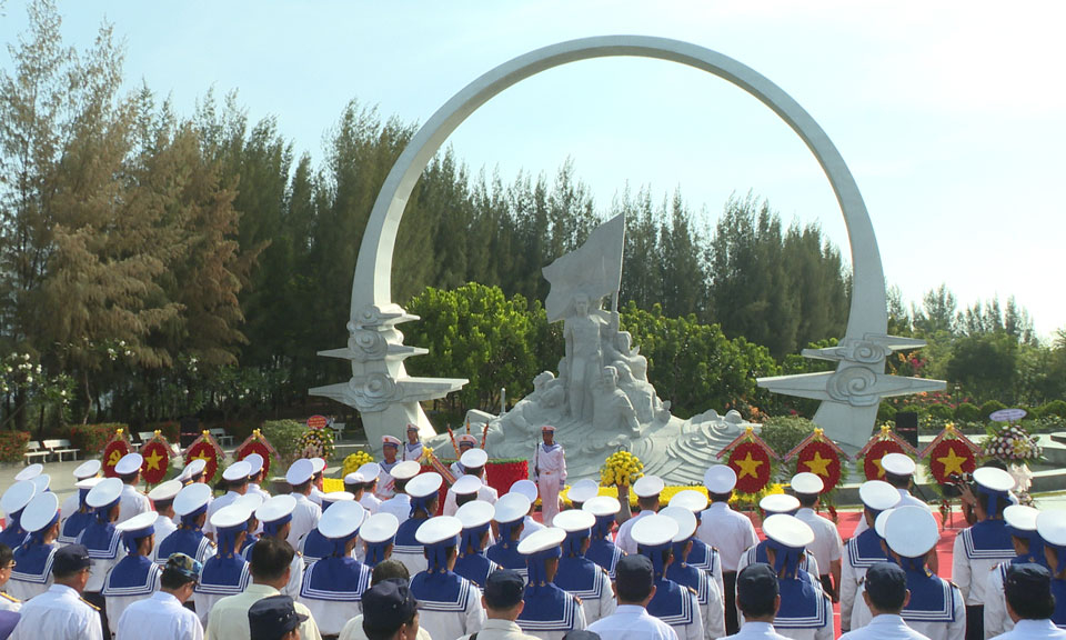 Vùng 4 Hải quân tổ chức nhiều hoạt động tri ân tưởng niệm các Anh hùng liệt sĩ trong sự kiện Gạc Ma