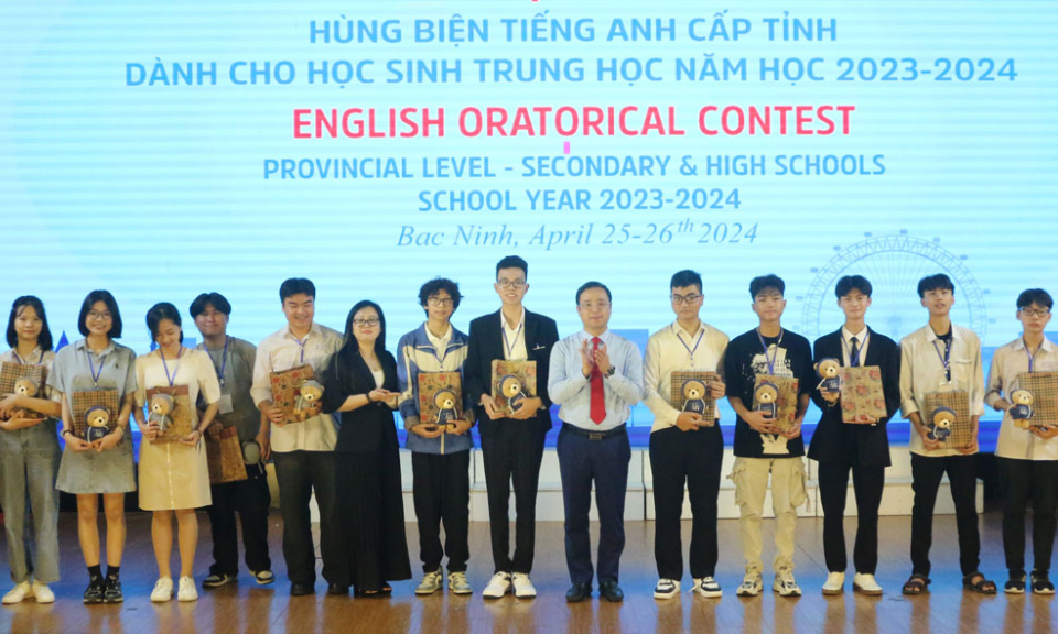 Hội thi hùng biện Tiếng Anh cấp tỉnh dành cho học sinh Trung học năm học 2023-2024