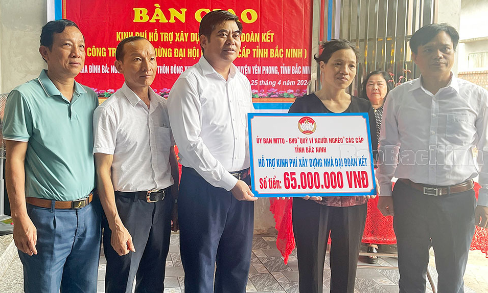 Hỗ trợ xây dựng nhà Đại đoàn kết hộ nghèo huyện Yên Phong