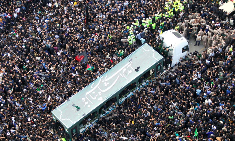 Biển người đưa tang Tổng thống Iran