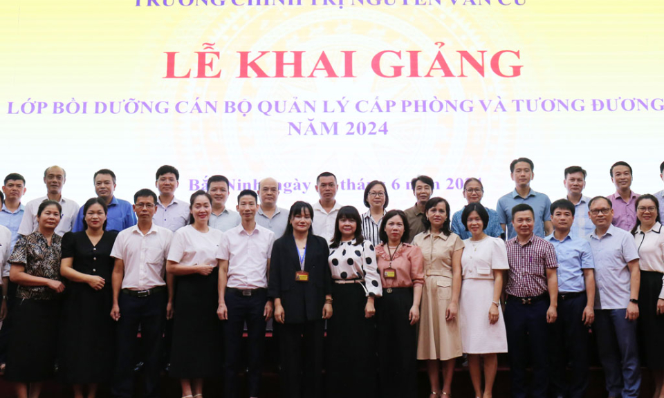 Khai giảng lớp Bồi dưỡng cán bộ quản lý cấp phòng và tương đương năm 2024