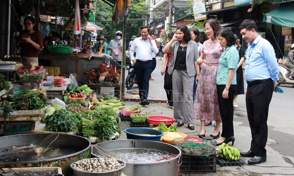 Sơ kết 1 năm thực hiện mô hình điểm “Chợ bảo đảm an toàn thực phẩm”