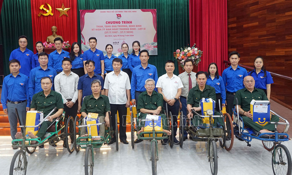 Thăm, tặng 91 suất quà cho thương binh tại Trung tâm Điều dưỡng thương binh Thuận Thành
