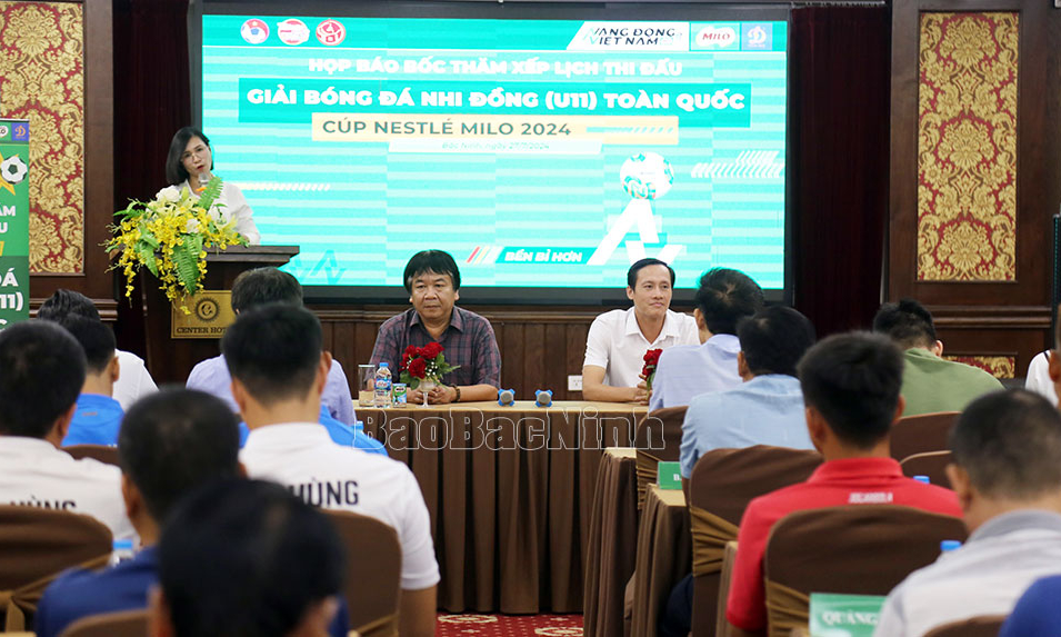 16 đội bóng tranh tài tại Vòng chung kết Giải bóng đá Nhi đồng (U11) toàn quốc - Cup Nestlé Milo 2024.